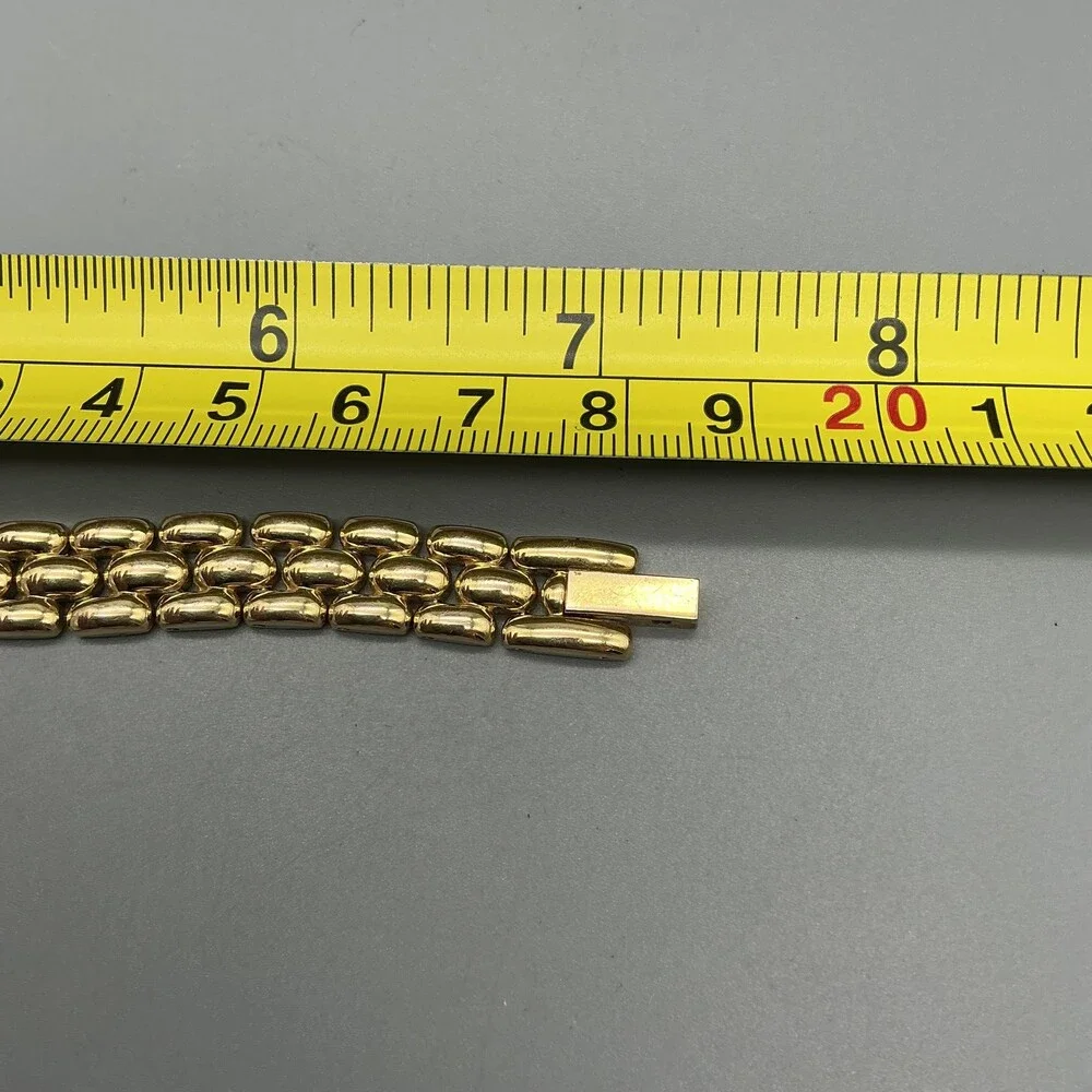 Timex Essentials Women Watch 18mm Gold Tone Bracelet New Battery 7.25